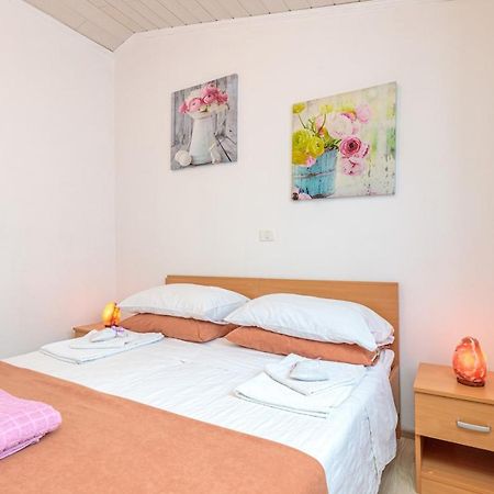 Apartments Sveti Leonard Oprtalj Екстер'єр фото