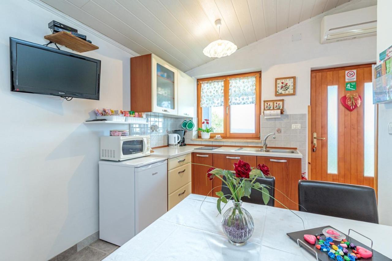 Apartments Sveti Leonard Oprtalj Екстер'єр фото