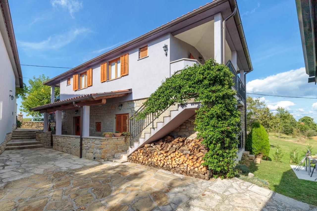 Apartments Sveti Leonard Oprtalj Екстер'єр фото