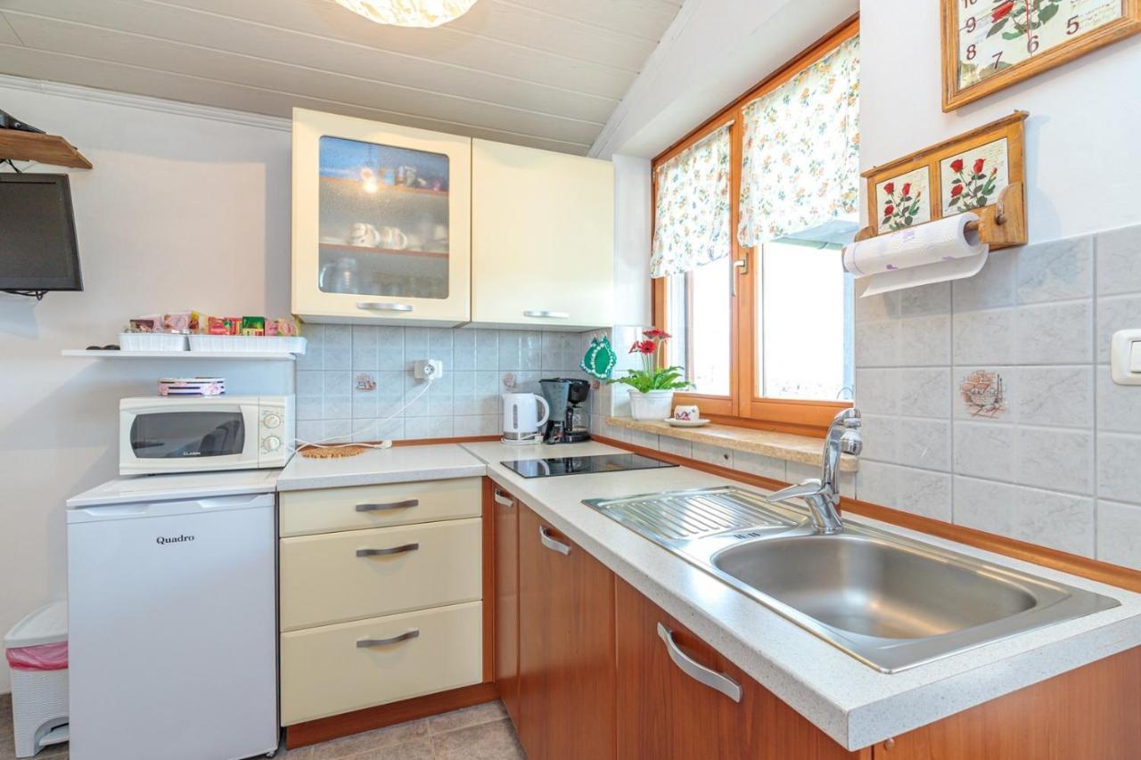 Apartments Sveti Leonard Oprtalj Екстер'єр фото