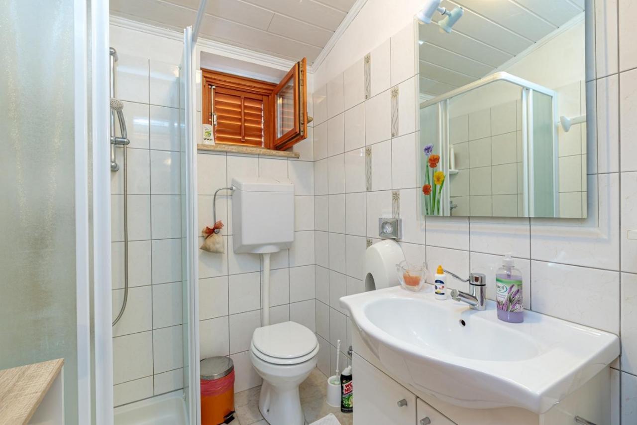 Apartments Sveti Leonard Oprtalj Екстер'єр фото