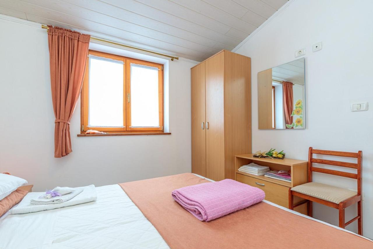 Apartments Sveti Leonard Oprtalj Екстер'єр фото