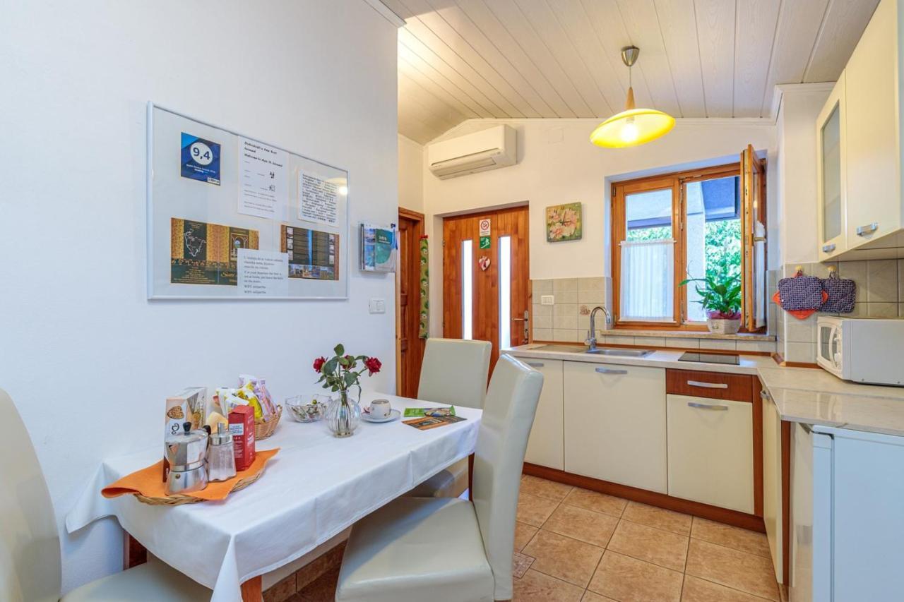 Apartments Sveti Leonard Oprtalj Екстер'єр фото