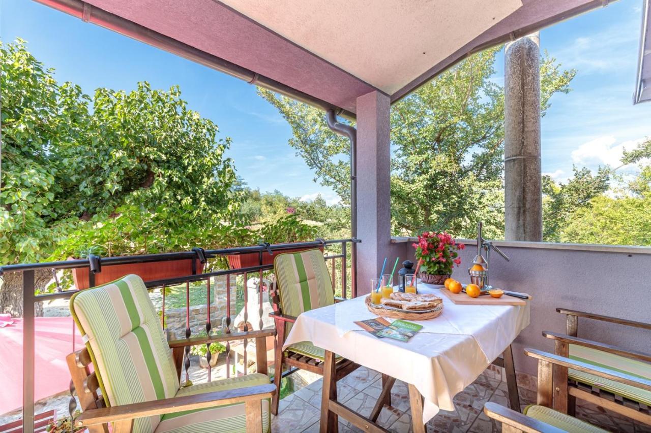 Apartments Sveti Leonard Oprtalj Екстер'єр фото