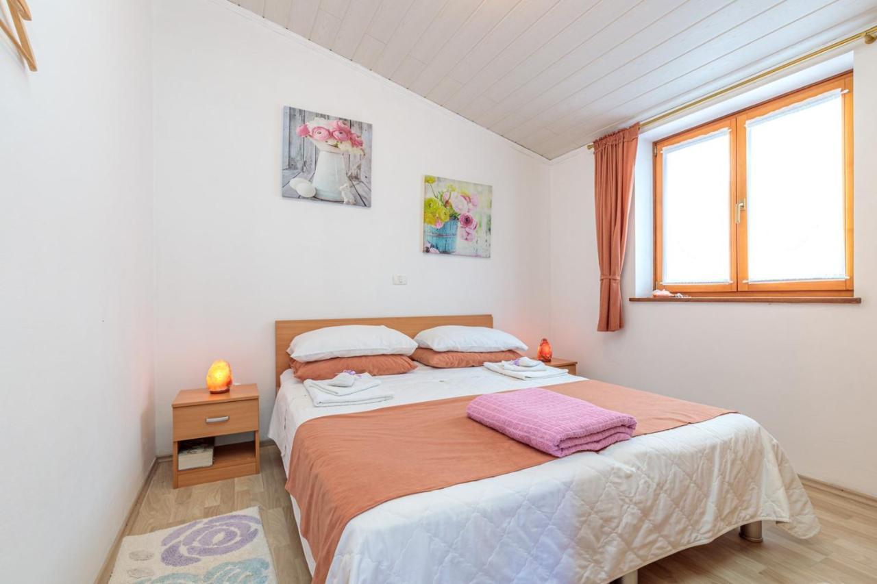 Apartments Sveti Leonard Oprtalj Екстер'єр фото