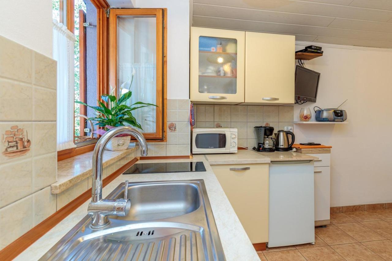 Apartments Sveti Leonard Oprtalj Екстер'єр фото