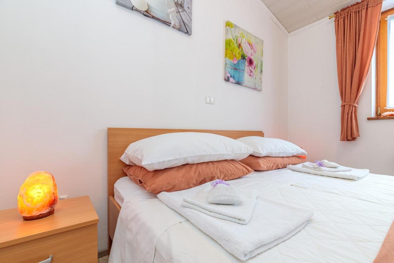 Apartments Sveti Leonard Oprtalj Екстер'єр фото