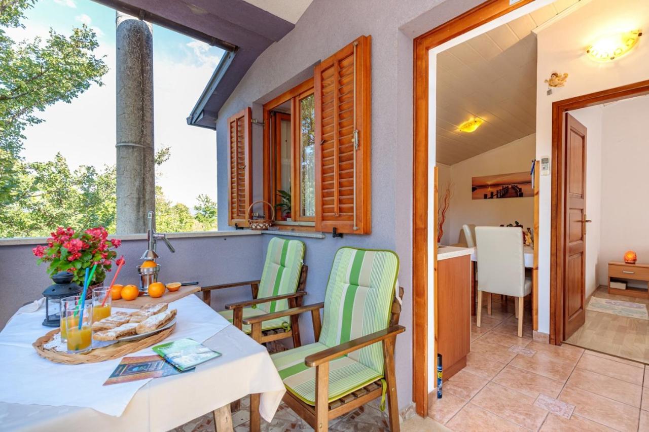 Apartments Sveti Leonard Oprtalj Екстер'єр фото